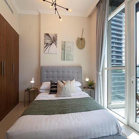 Luxe Apartments Near Dubai Mall Burj Khalifa Pool Gym Parking エクステリア 写真
