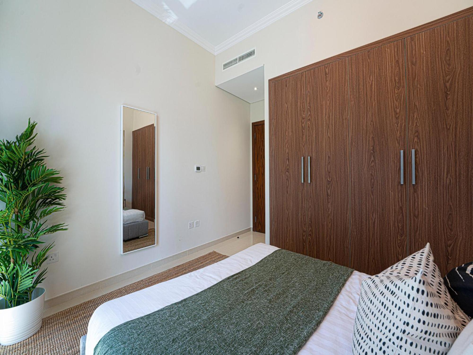 Luxe Apartments Near Dubai Mall Burj Khalifa Pool Gym Parking エクステリア 写真